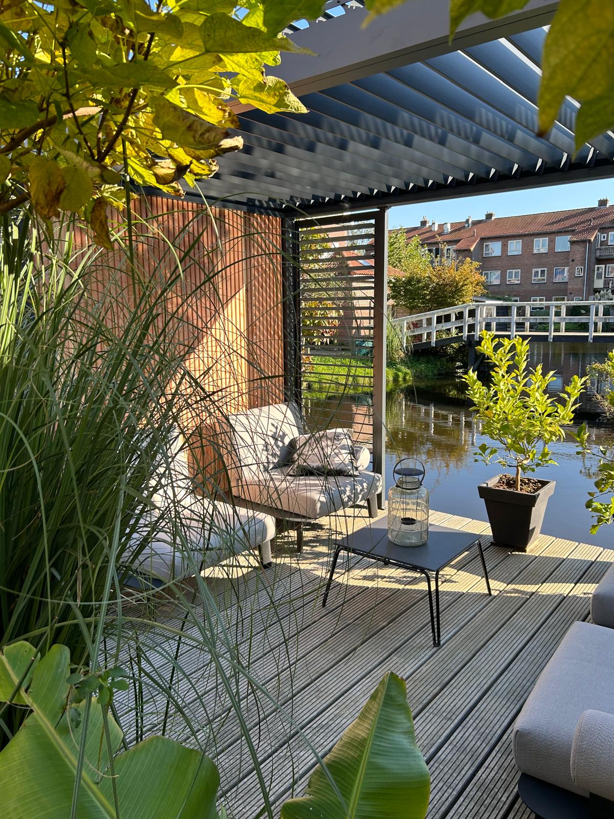 Elektrisches Lamellendach – Moderne Pergola in verschiedenen Größen für Terrasse und Garten