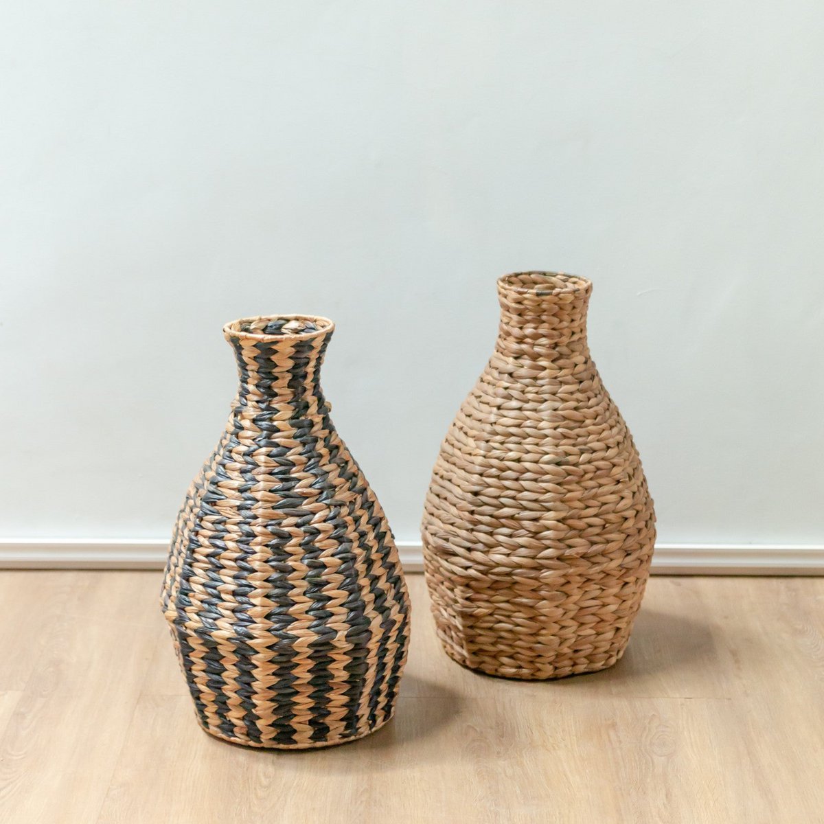 Geflochtene Boho Vase DAYANA schwarz aus Wasserhyazinthe