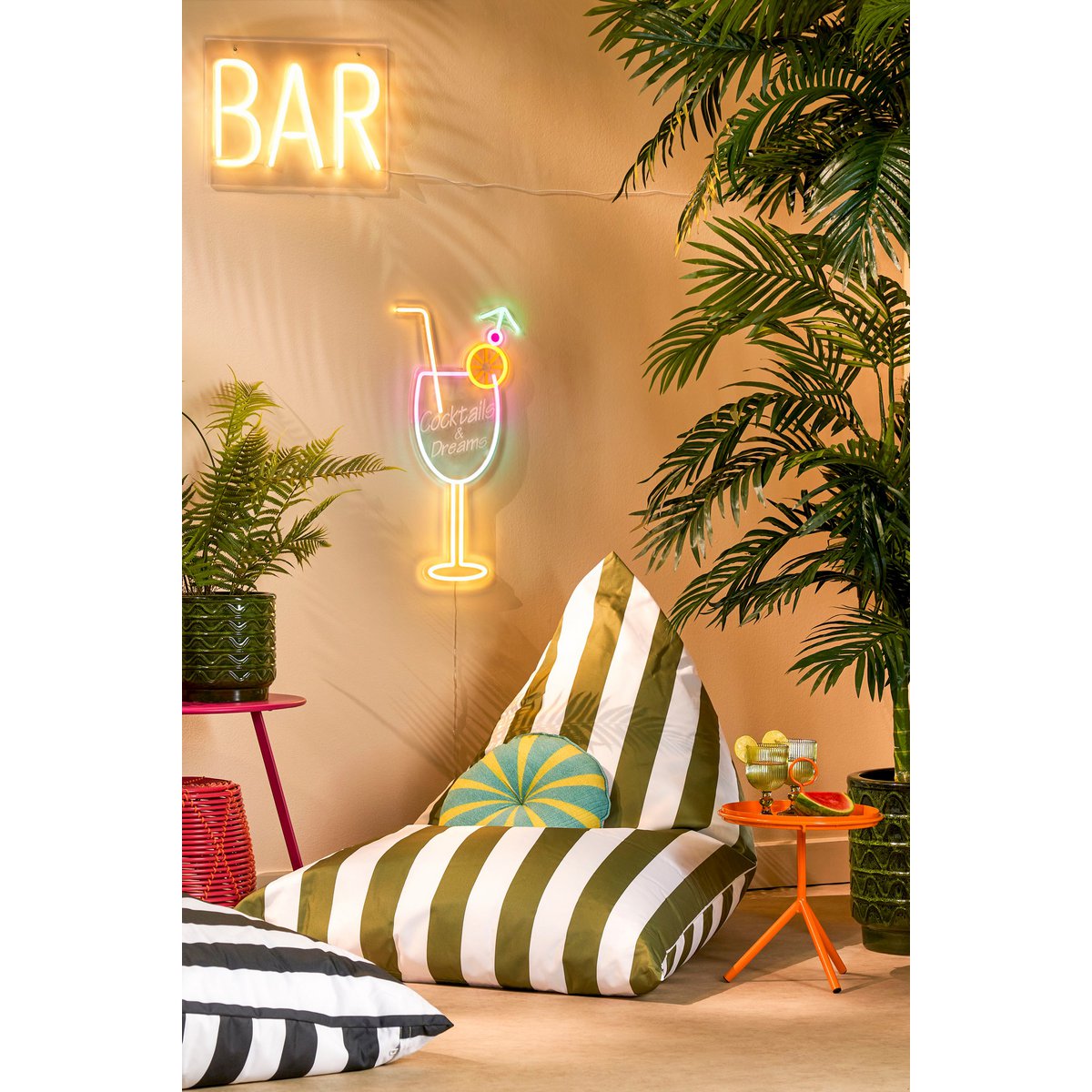 Neonbeleuchtung Cocktail – L28 x B60 cm – Mehrfarbig